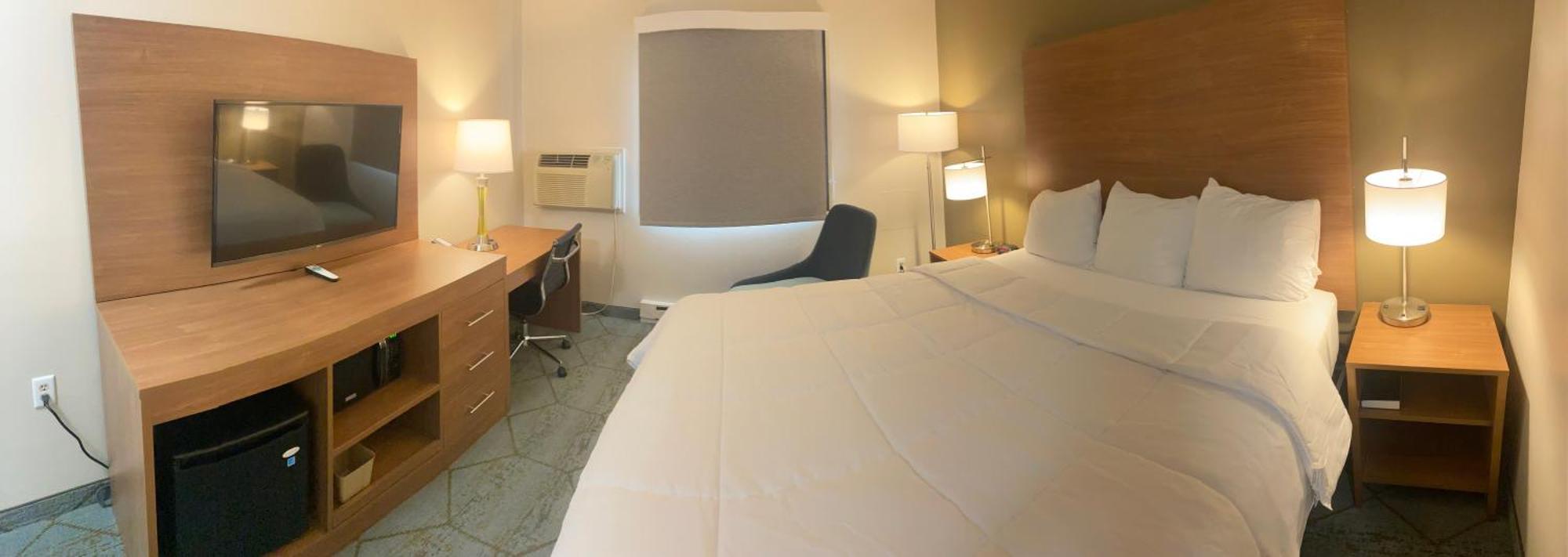 ซูเปอร์ 8 บาย วินด์แฮม ออชคอช แอร์พอร์ต Hotel ภายนอก รูปภาพ
